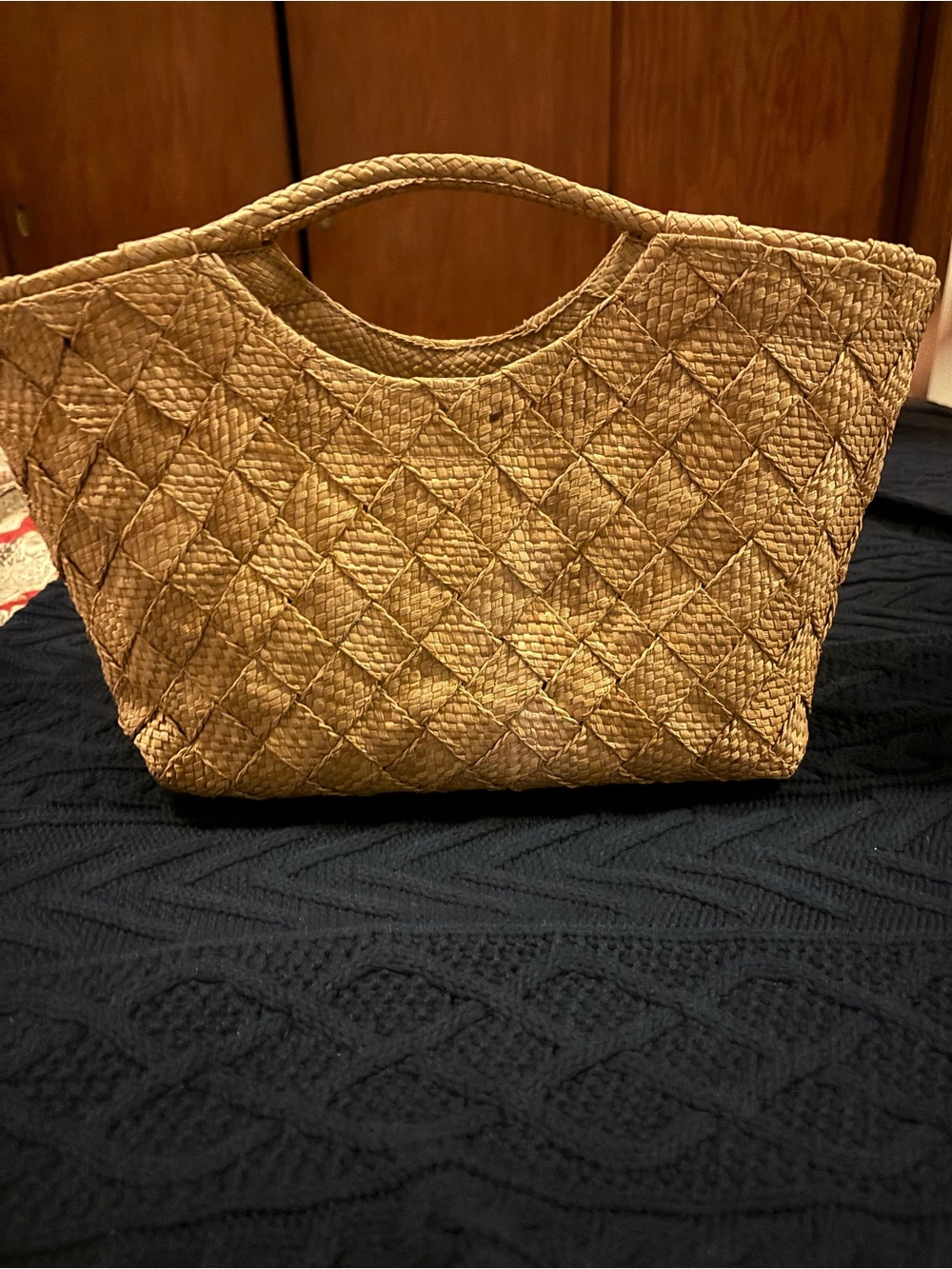 Woven Straw Tote Bag in Natural Brown - Lightweight Summer Carryall - Picture 2 of 3